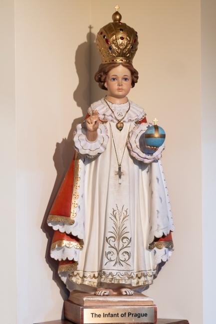 St L Nave 1 Infant of Prague 2